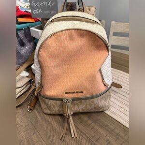 Michael kors bookbag